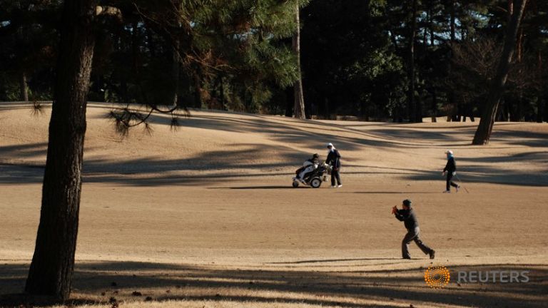 people-play-golf-at-kasumigaseki-country-club-in-kawagoe-1